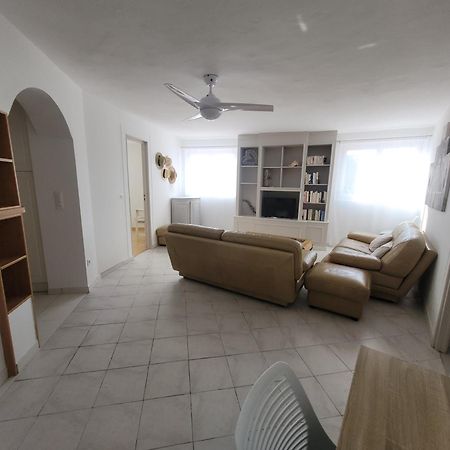 A Louer Haut De Villa 4 Pieces A Sainte-Maxime Golfe De St-Tropez エクステリア 写真