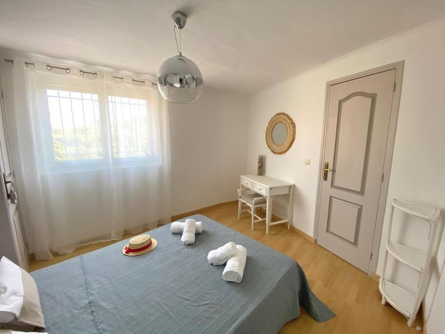 A Louer Haut De Villa 4 Pieces A Sainte-Maxime Golfe De St-Tropez エクステリア 写真