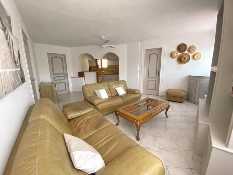 A Louer Haut De Villa 4 Pieces A Sainte-Maxime Golfe De St-Tropez エクステリア 写真